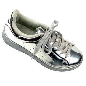 Liliana Womens Silver Faux Leather Lace Up Sneakers Size 9